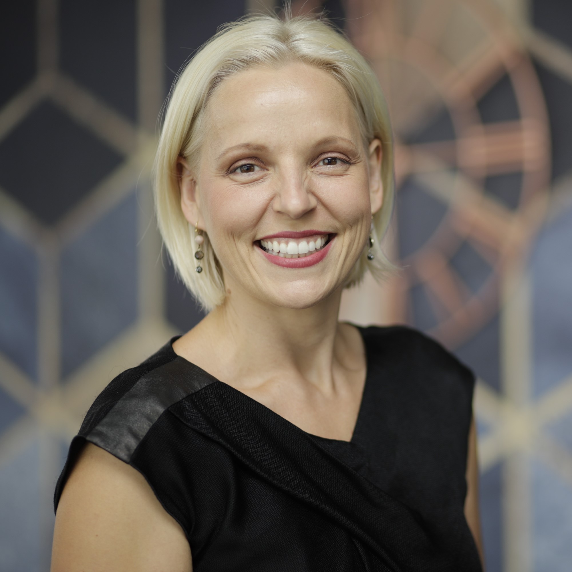 Sandra Roth